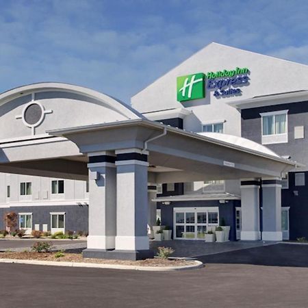 Holiday Inn Express & Suites North Fremont By Ihg Bagian luar foto