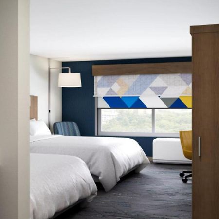 Holiday Inn Express & Suites North Fremont By Ihg Bagian luar foto