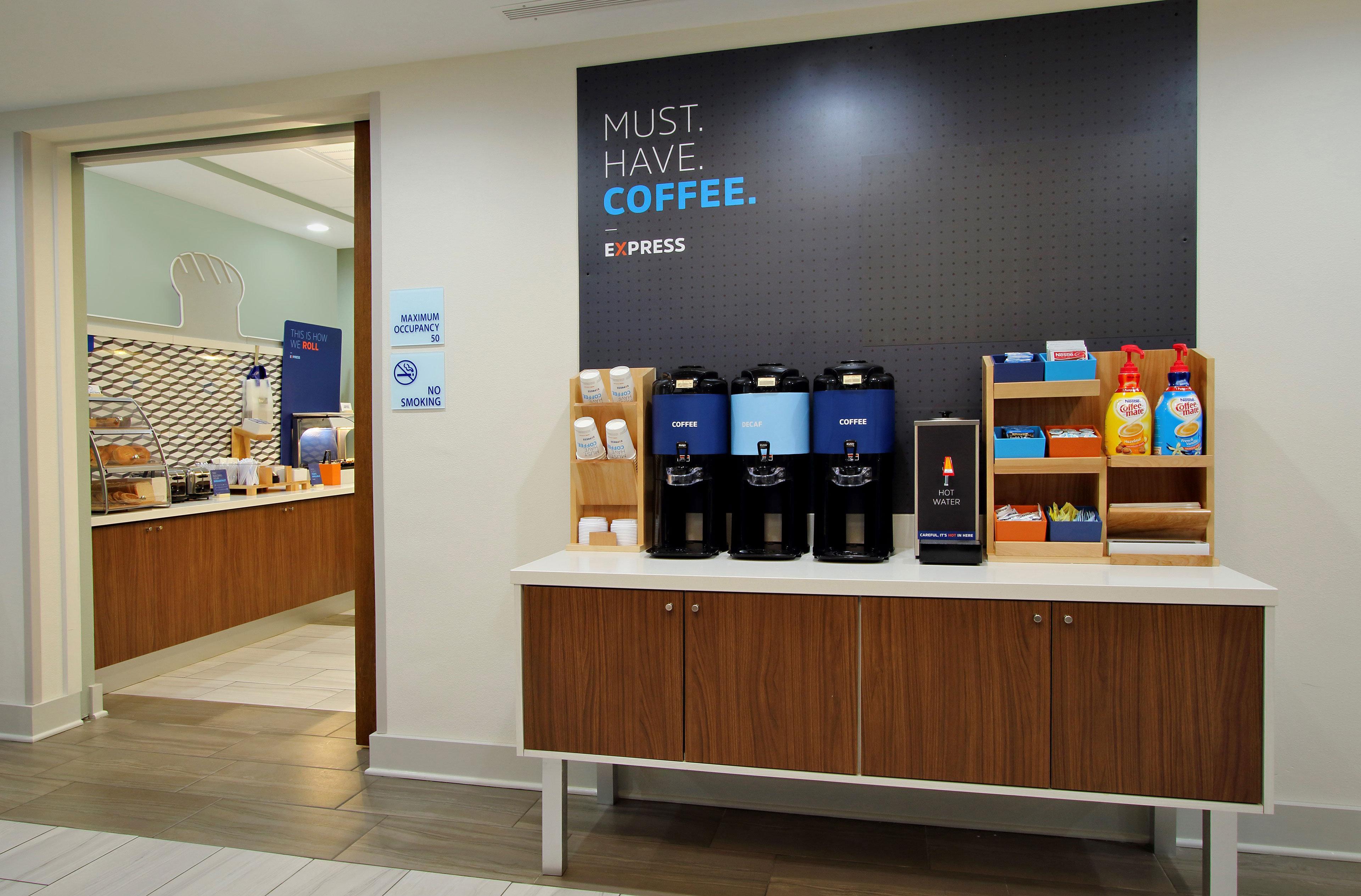Holiday Inn Express & Suites North Fremont By Ihg Bagian luar foto